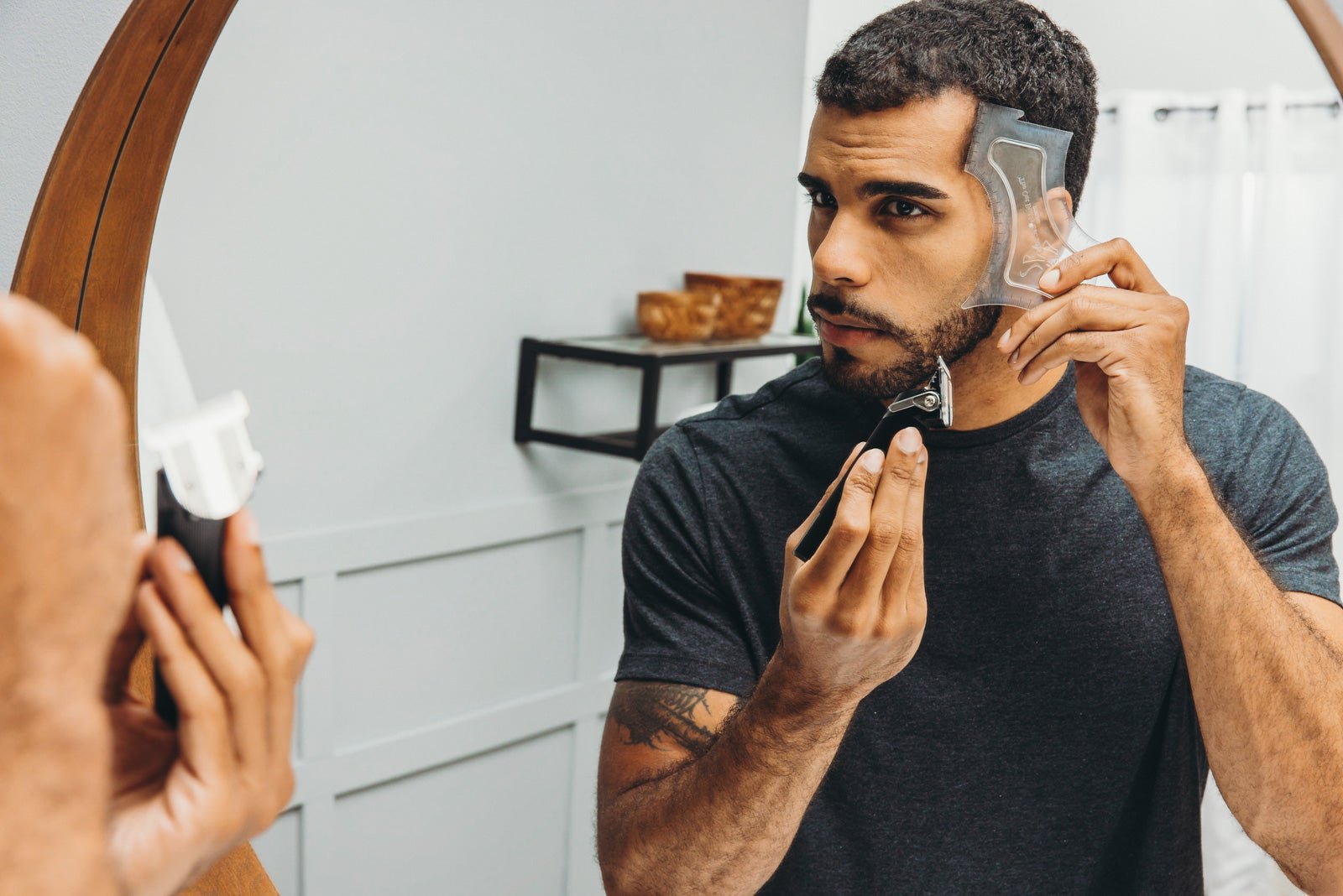 🔥Last Day Promotion 70% OFF🔥Hair Edge Up Trimmer Guide and Beard Shaping Stencil Tool