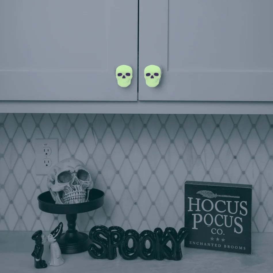 💥LAST DAY SALE 50% OFF💥2 pcs Glow-in-the-Dark Skull Knob Cover