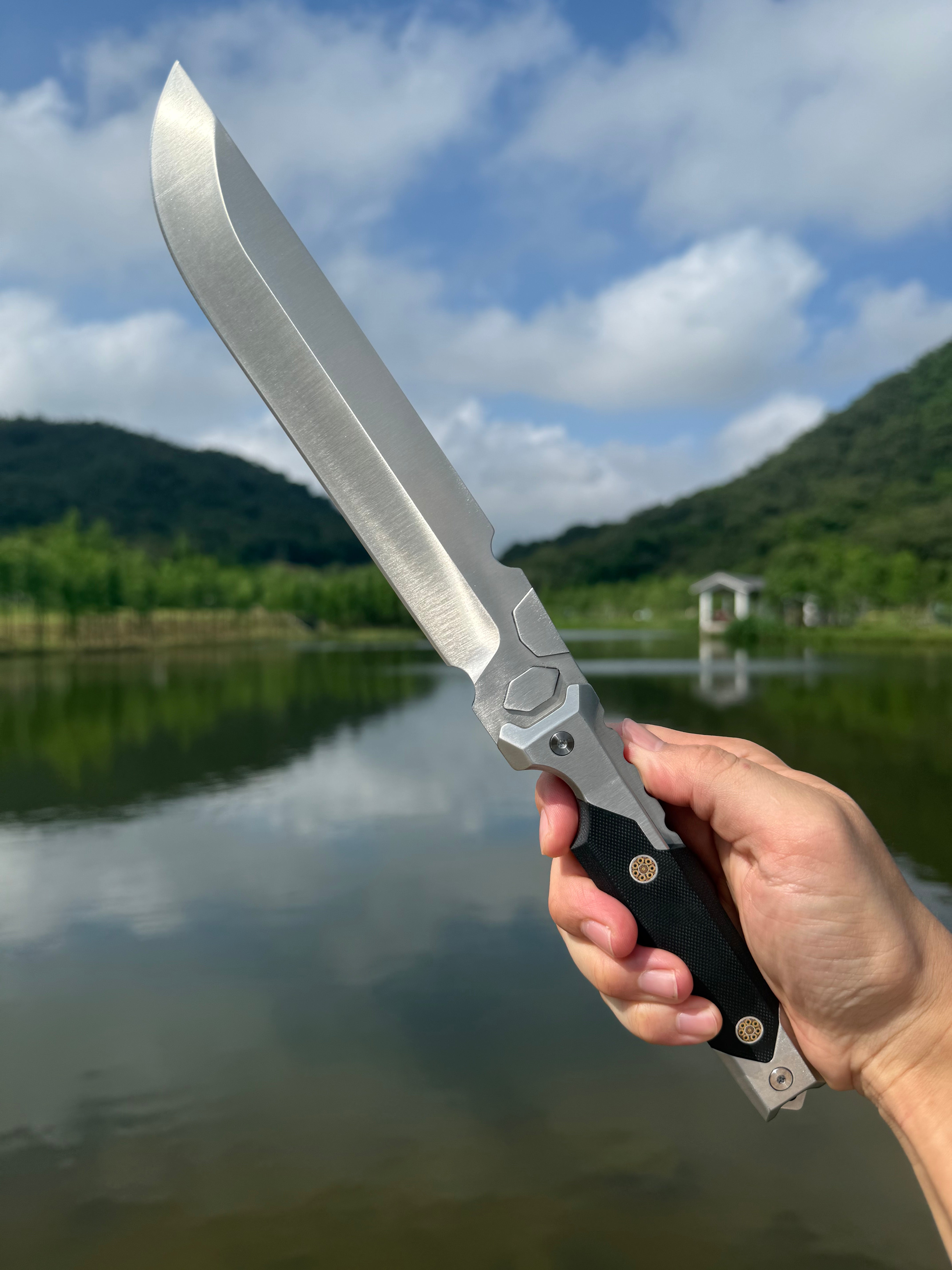 Mecha Armor Tactical Knife