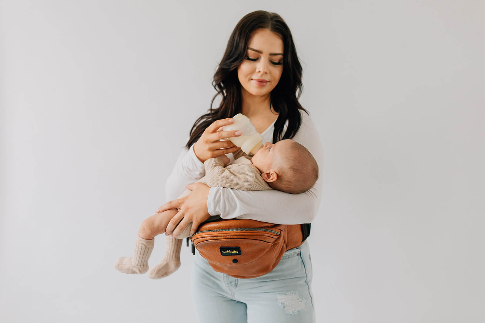 Hands free baby hip carrier