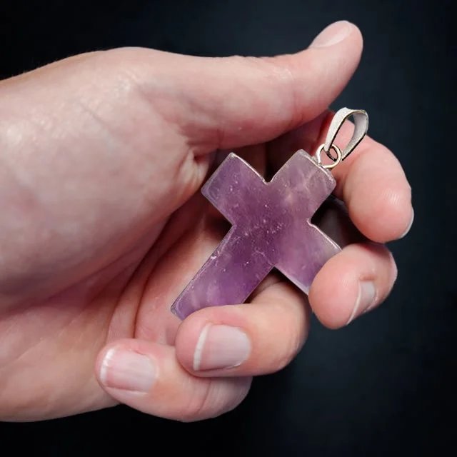 ✝️ 100 % Handgefertigtes Kristallkreuz – Healing Heart 🙏
