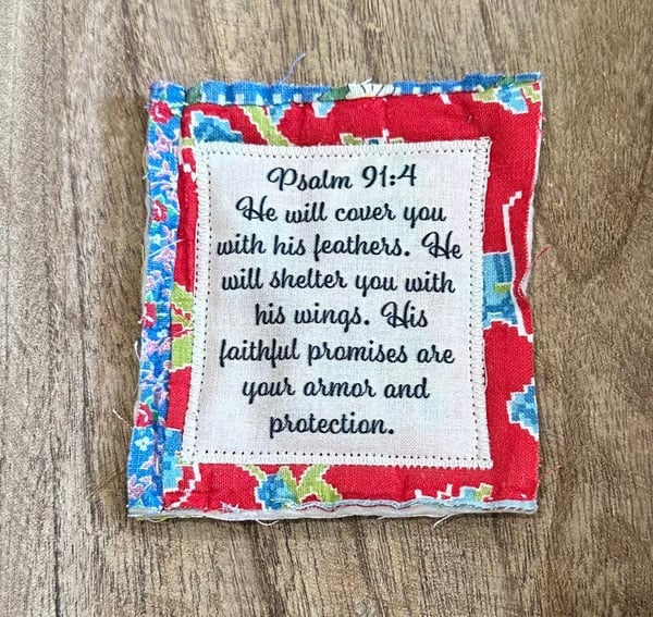 🎁Prayer Quilt with cross inside✝️