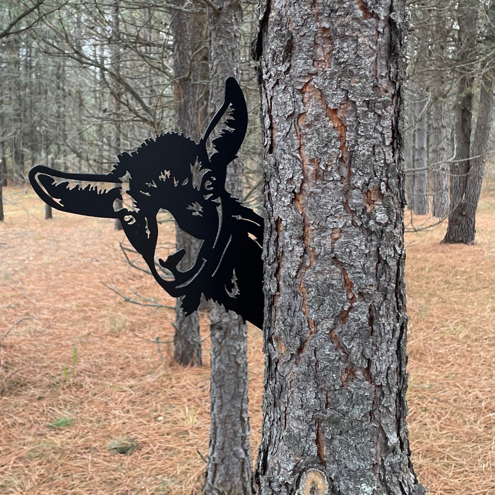 🎁TikTok Last Day Sale - 70% OFF🔥Peek-a-Boo Flipping Off Bigfoot Metal Sign