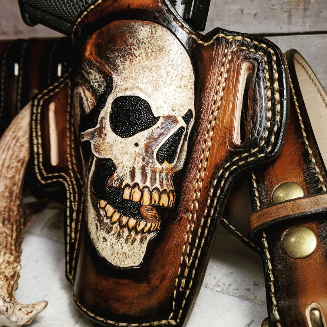 💀 Handcrafted Leather Gun Holster