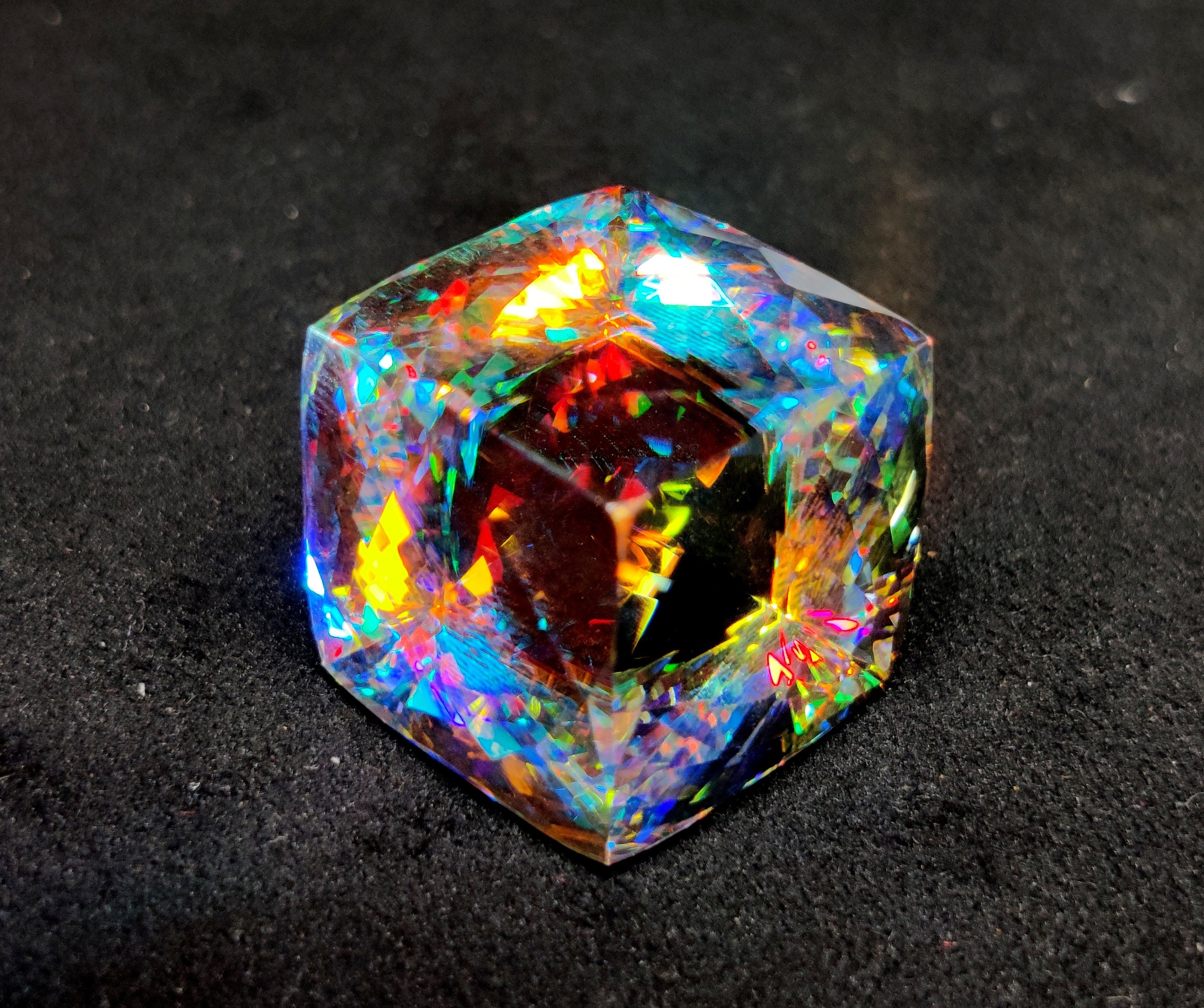 MYSTIC TOPAZ Pixel Gemstone