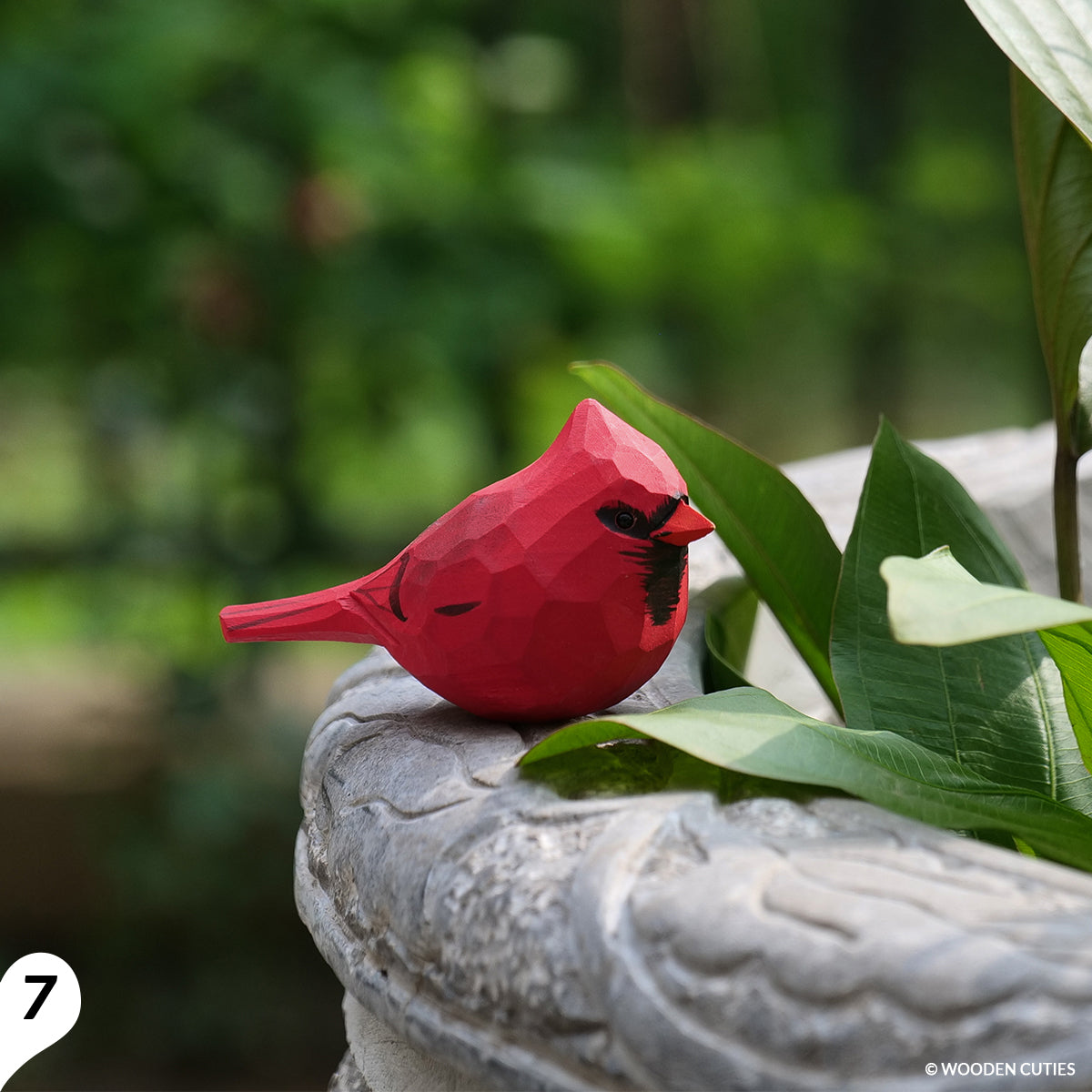 <strong>Handmade</strong> Miniature Bird Figurines