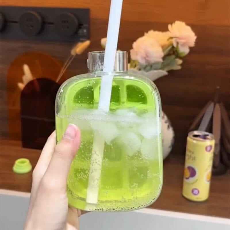 🔥Heißer Verkauf [49% Rabatt] - NUR HEUTE🧊 2-in-1-Eiswürfelflasche - schnelle Eisherstellung & erfrischende Schlucke