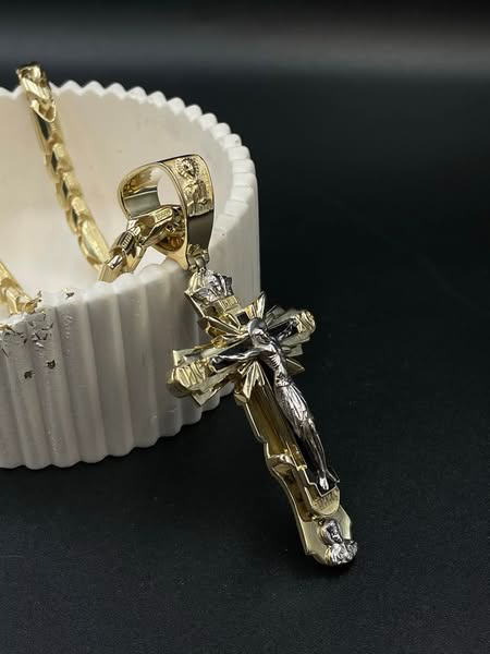✨Cross Jesus Pendant -（ BUY 2 FREE SHIPPING)