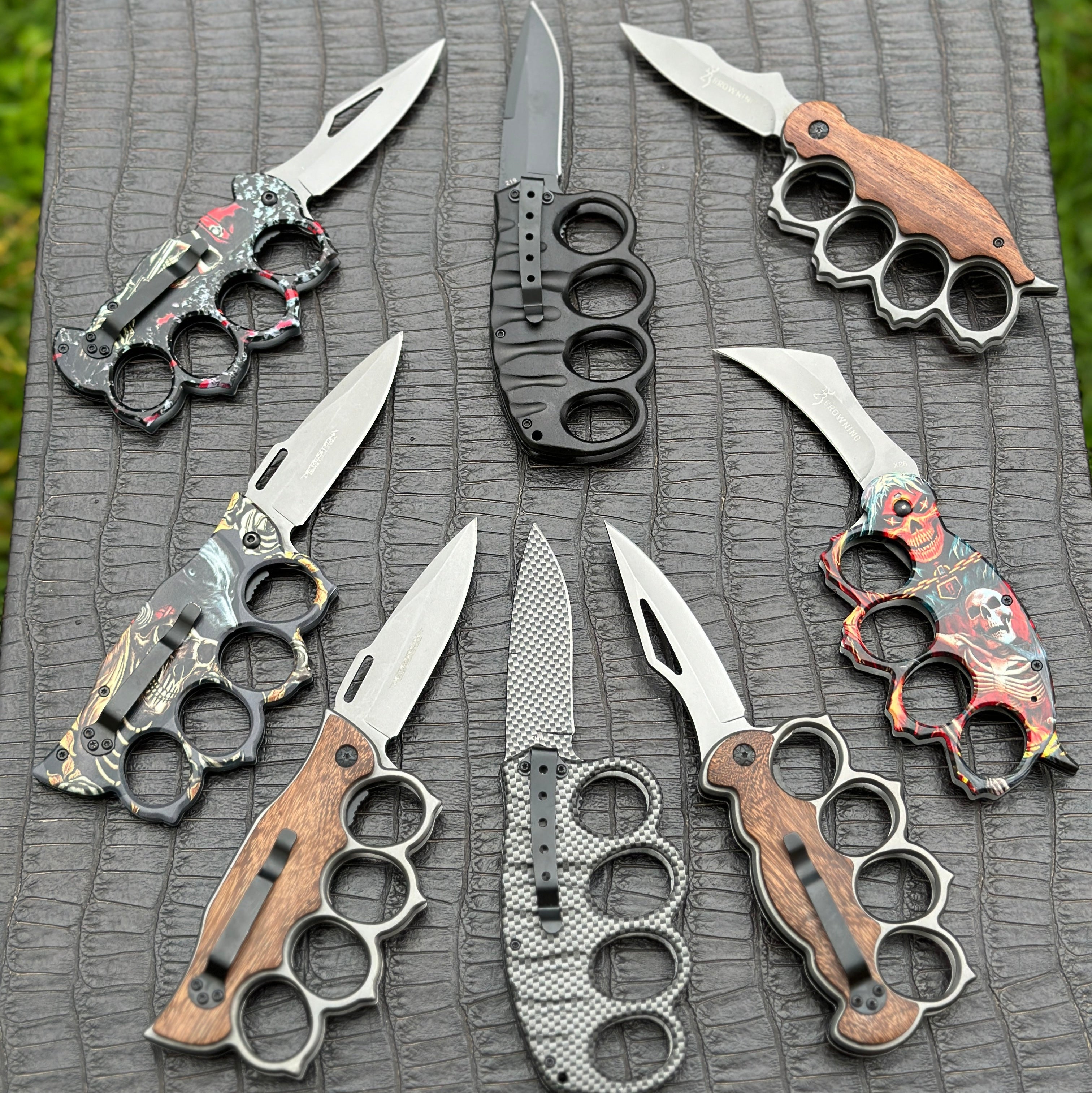 Motifs Knuckle Duster Wooden Handle Folding Knife Defense EDC
