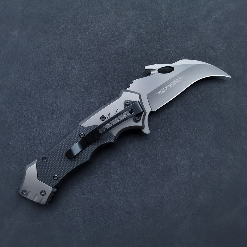 Self-defense sharp folding claw knife