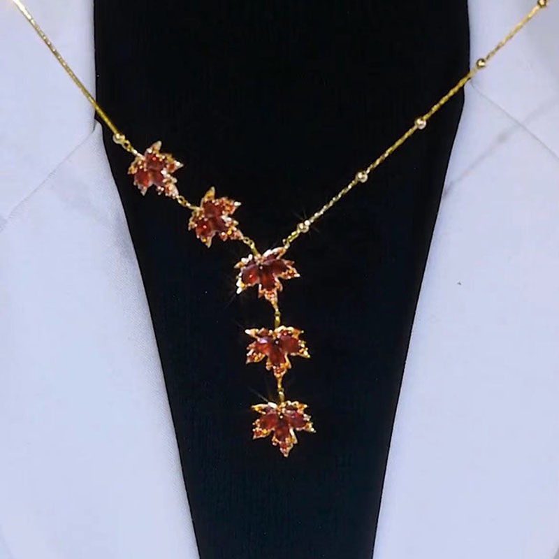 (🎅EARLY XMAS SALE - 48% OFF) NEW Maple leaf necklace