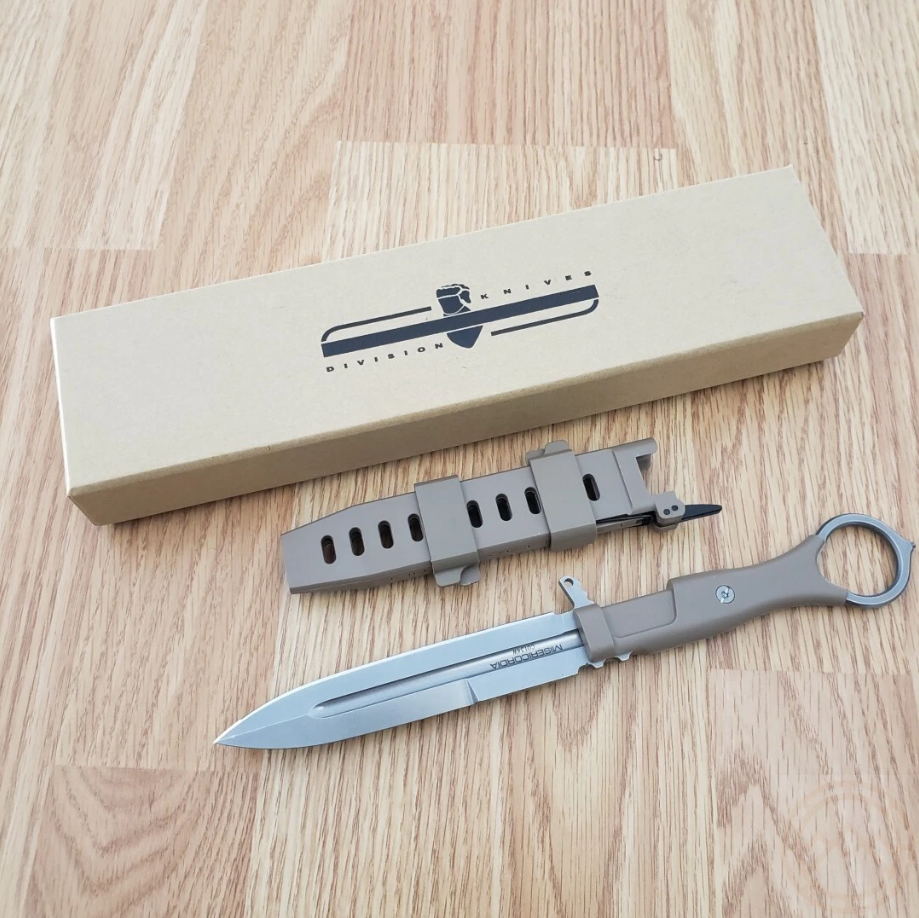 The Misericordia portable outdoor straight tactical survival self-defense knife