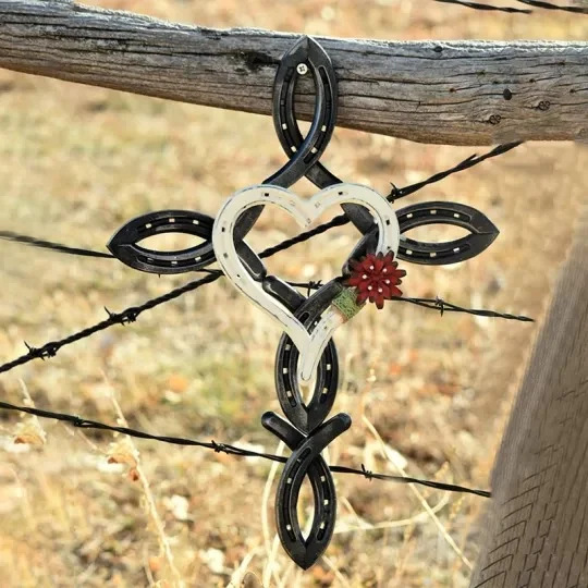 ❤️Natural Horseshoe Cross With Heart