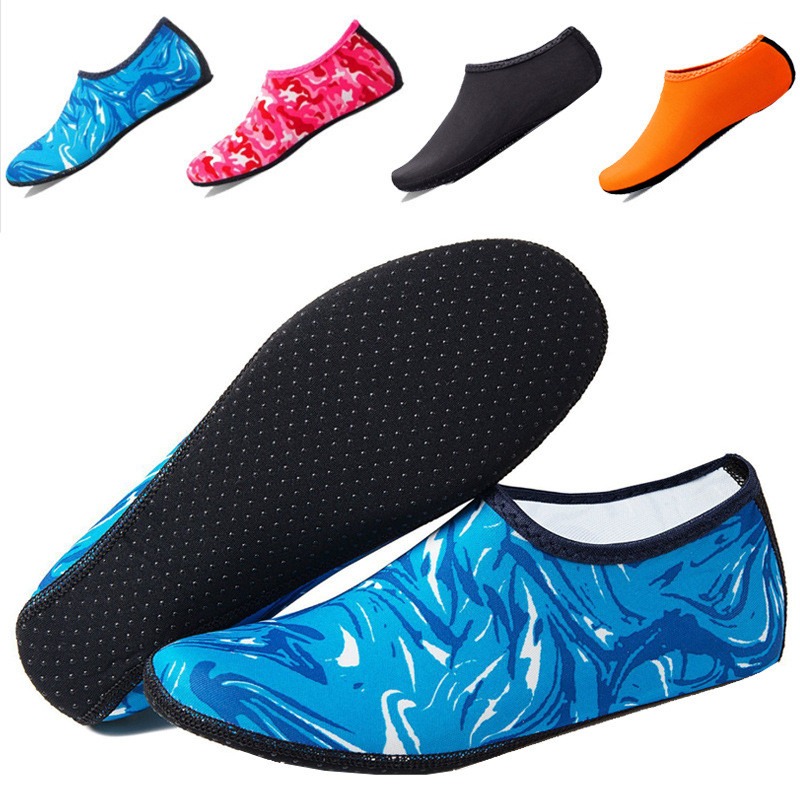 (🔥Clearance Sale - 40% OFF) Womens And Mens Water Shoes Barefoot Quick-Dry Aqua Socks,Buy 3 Get Extra 10% OFF