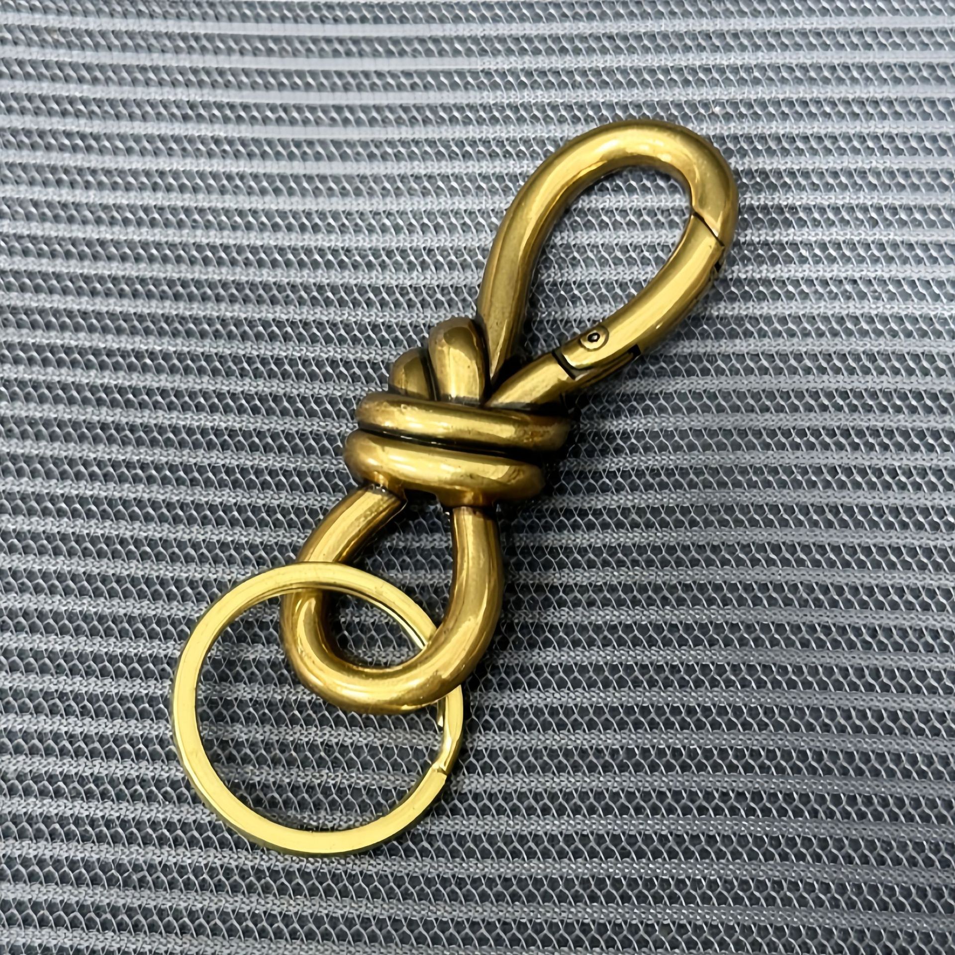 😎Fashion Knot Keychain