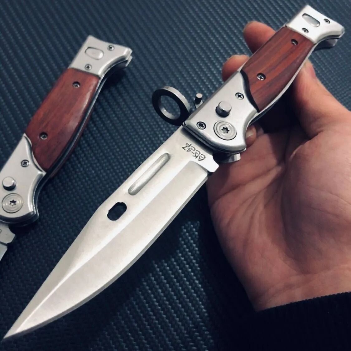 (🔥Last Day Promotion - 50%OFF) Multifunctional Outdoor Folding Knife - Buy 2 Free Shipping