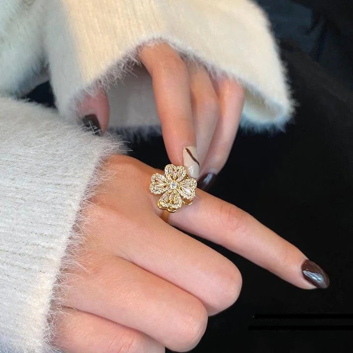 Christmas Hot Sale 48% OFF - Four-Leaf Clover Rotating Ring - Buy 2 Free Shipping