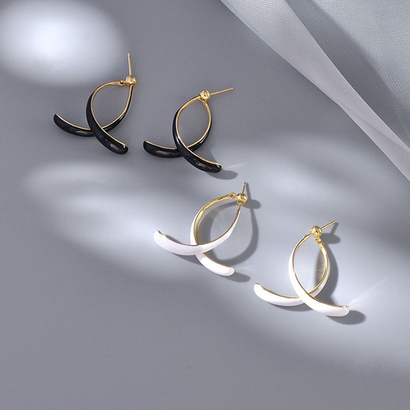 ✨LETZTER TAG 50% RABATT - Cross Curved Ohrringe(1 Paar), 2 Paar kaufen, kostenloser Versand