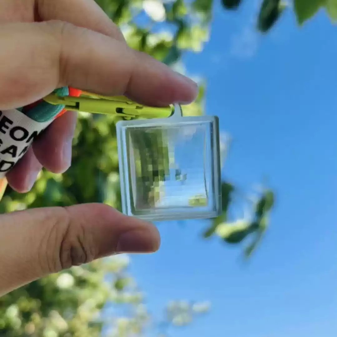 🎁TikTok Last Day Sale - 70% OFF⭐Crystal Pixel Filter Stone Keychain: A Pocket - sized Photo Enhancer🌈