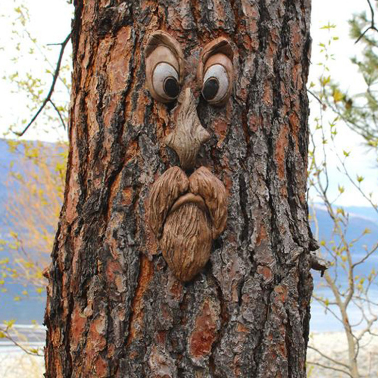 🌳Bark Ghost Faces Decorate Fun Yard Art