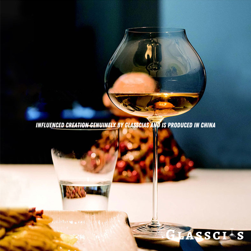 Rona Crystal Pinot Noir Wine Glass