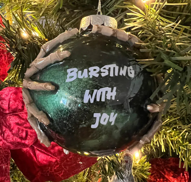 The perfect ornament for an alien lover