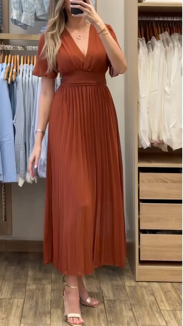 Women's V-neck Chiffon Pleated Elegant Dress
