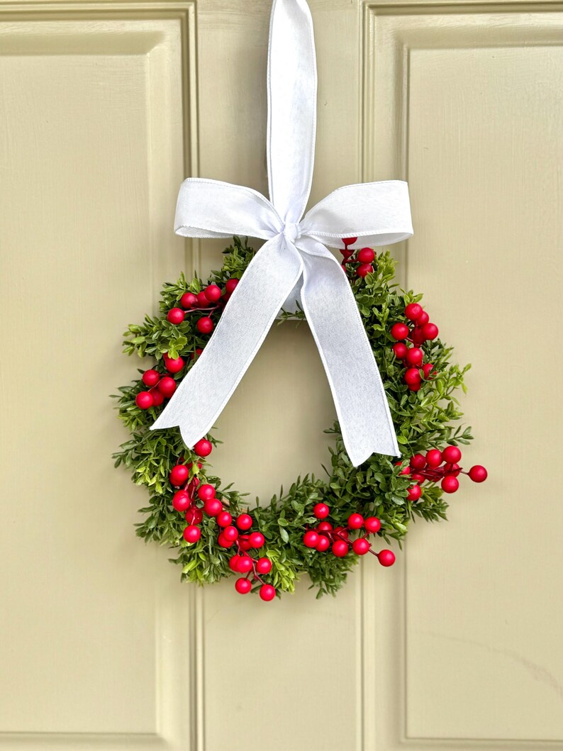 🔥Christmas Specials – Save 30%/🌲Christmas Boxwood Berry Candle Wreath