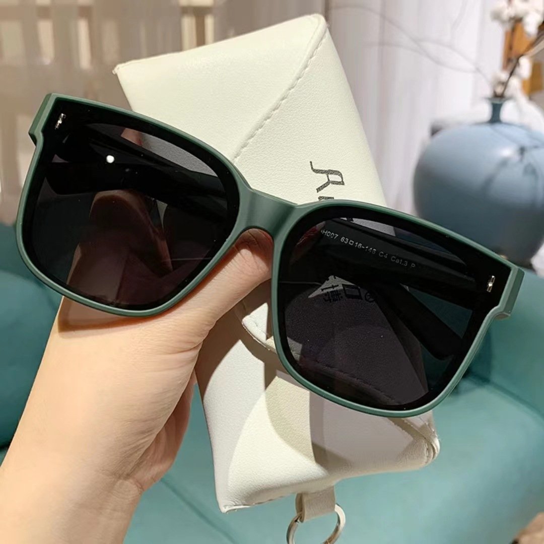 🔥Passende Sonnenbrille mit UV400-Schutz