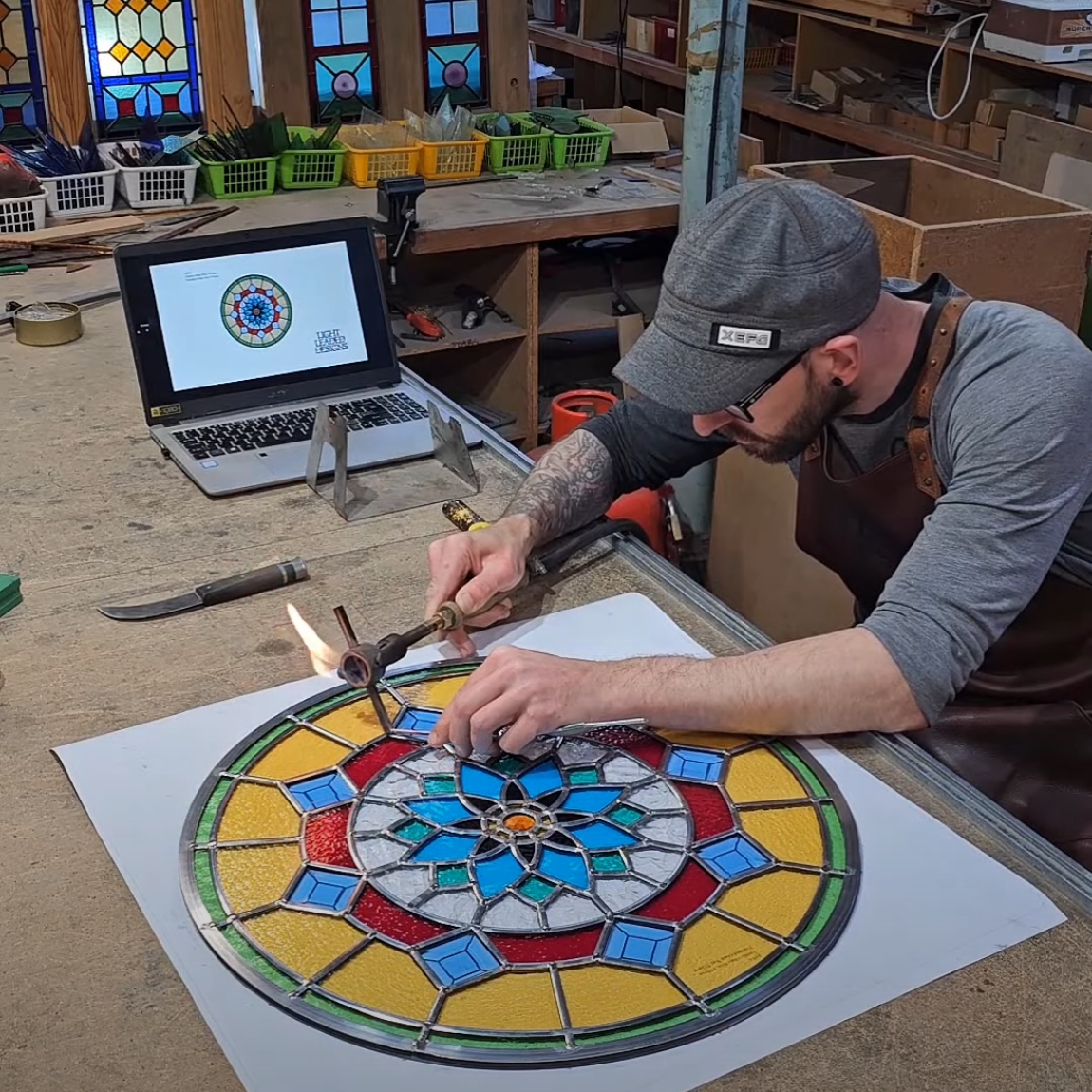 Handmade.🌈Round Leaded Stained glass