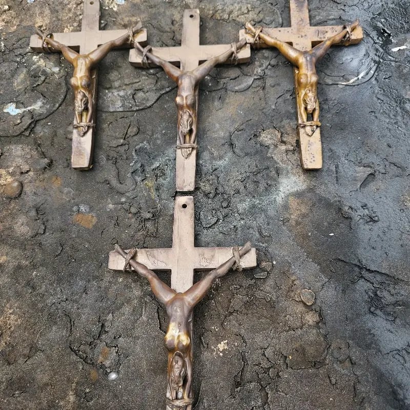 🎁TikTok Last Day Sale - 70% OFF🔥✝️ Crucified Upside Down Lady Wall Hanging
