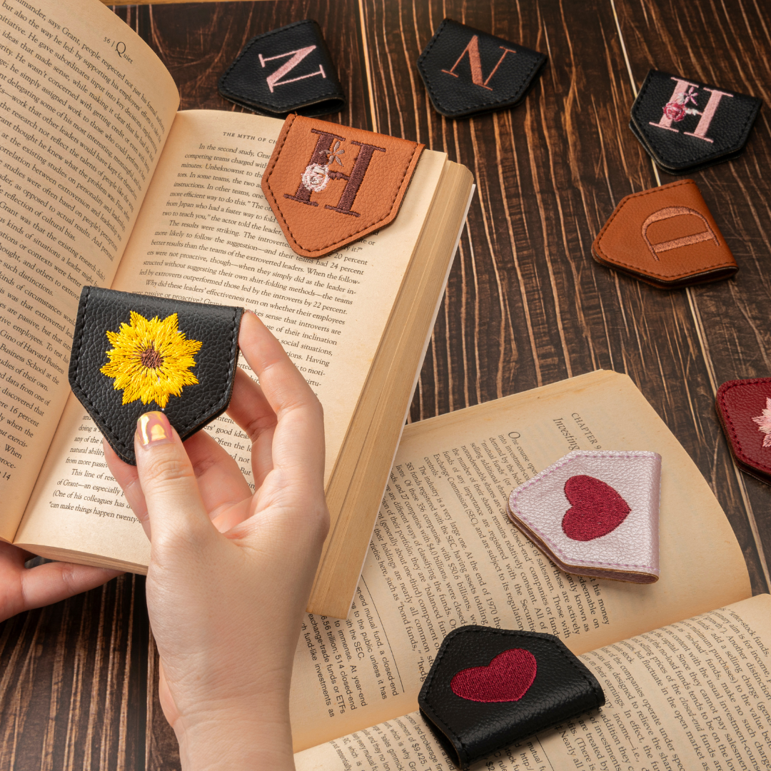 𝐈𝐃𝐎𝐋𝐈𝐙𝐄𝐈𝐍𝐋𝐀𝐘® Sunflower Embroidery Magnetic Leather Bookmark | Handcraft Gift