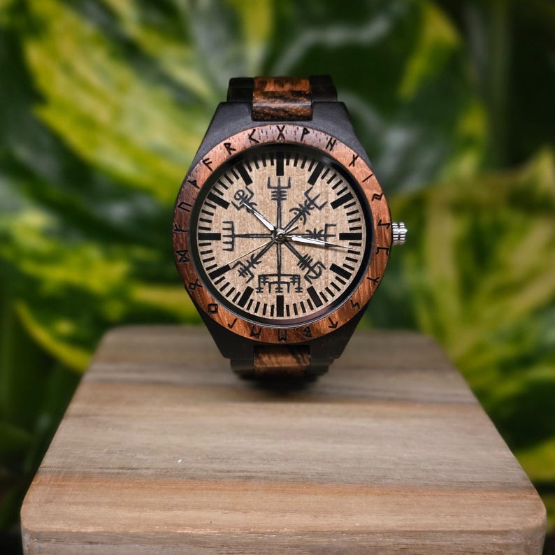 ⌚Wooden Engraved- Viking Compass Vegvisir Watch