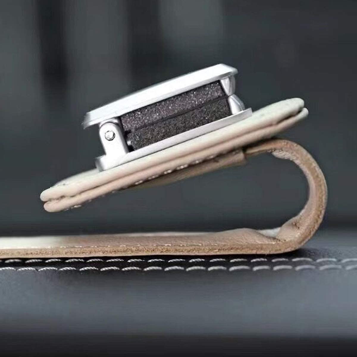 🔥Limited Time Sale 48% OFF🎉Leather Car Visor Sunglasses Holder(BUY 3 GET extra 20% OFF)