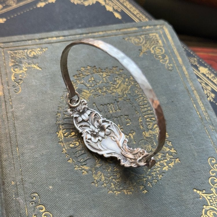 🔥LAST DAY 49% OFF✨Handmade Sterling Spoon Bangle - Crafted from Authentic Vintage Silverware