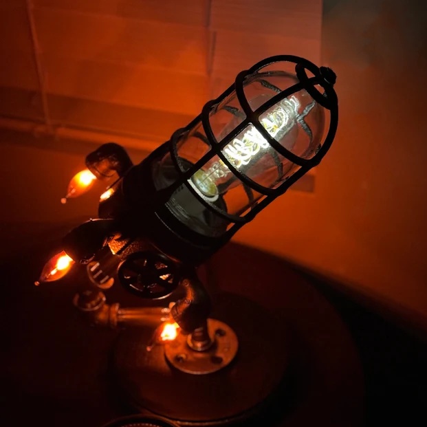 🔥HOT SALE 49% OFF - 🚀THE 'CYGNUS-X1' Steampunk Rocket Lamp