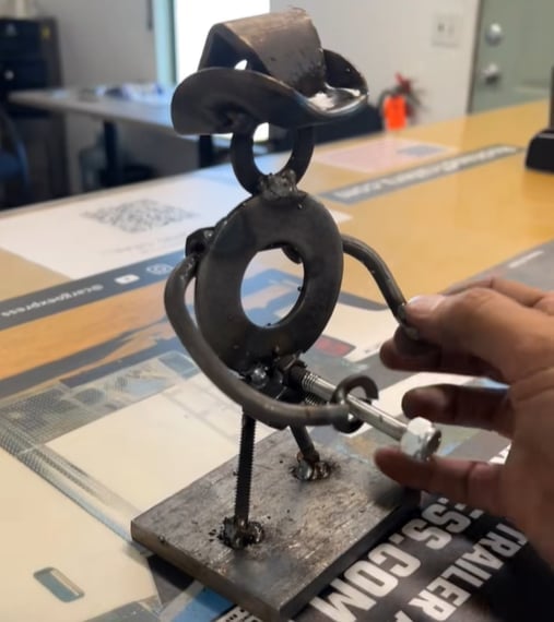 ⏰ Historisch niedrigster Preis: Spare 49% - 🤣 Handgefertigte Jackin’ Cowboy-Statue