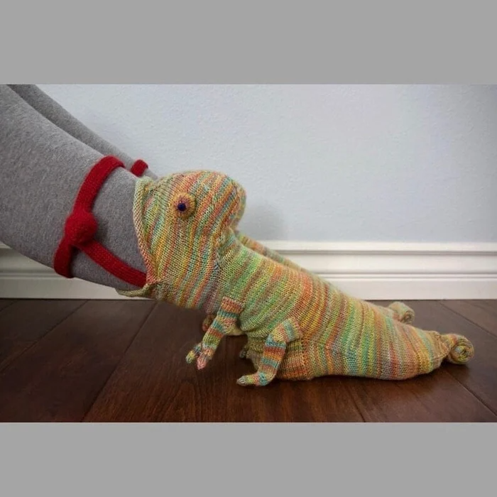 🔥Limited Time Sale 48% OFF🎉3D Knit Crocodile Socks