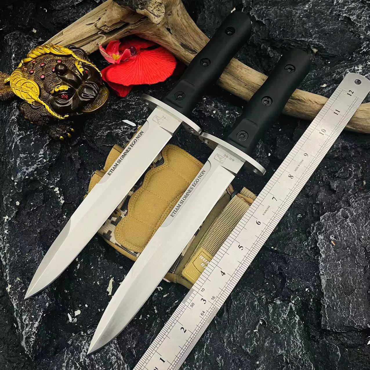 Multifunctional outdoor self-defense knife (with Bandage)