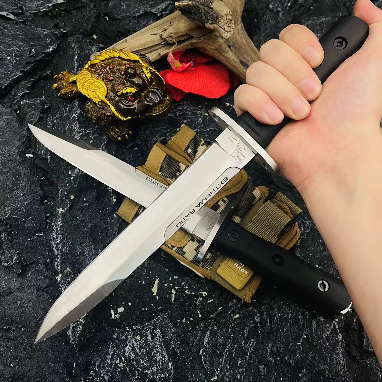 Multifunctional outdoor self-defense knife (with Bandage)