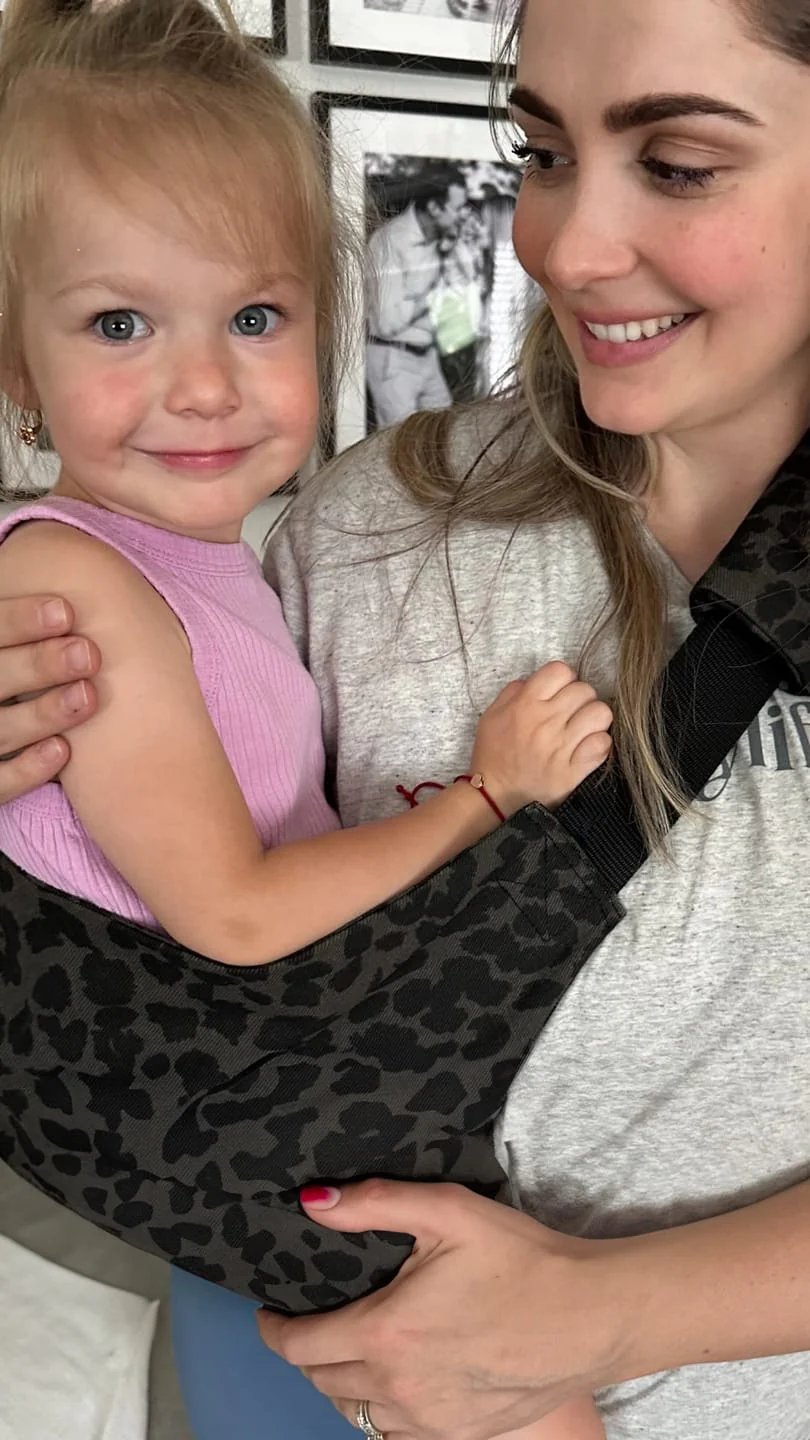 🎁TikTok Last Day Sale - 70% OFF✨2025 New Baby Sling Carrier 🔥- From Newborns To Toddlers