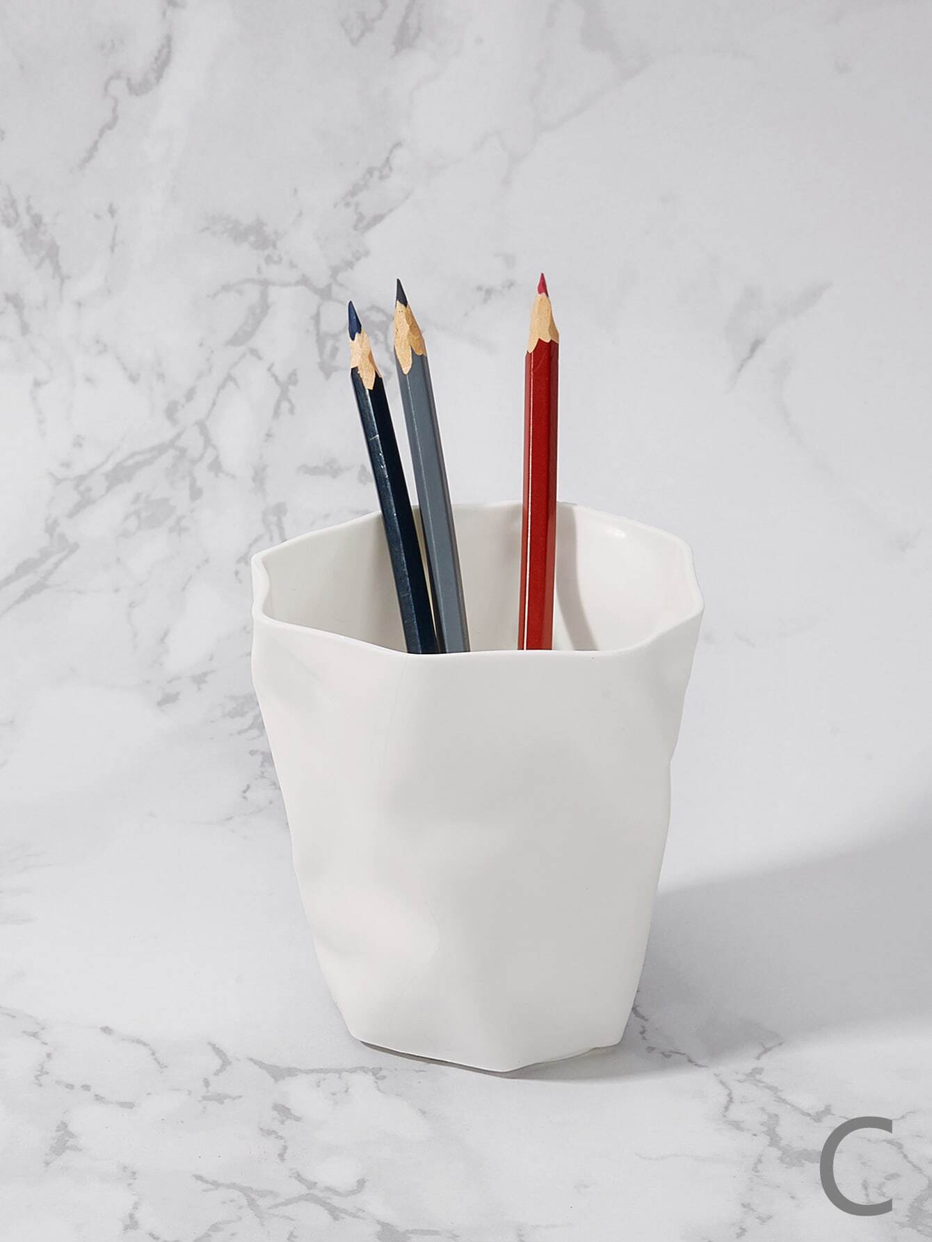 Irregular Solid Pen Holder 1pc