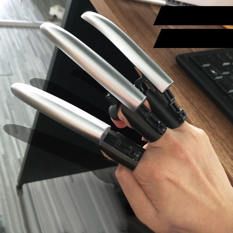 🔥Buy 1 Get 1 FREE💥Mechanical Retractable Wolf Claw