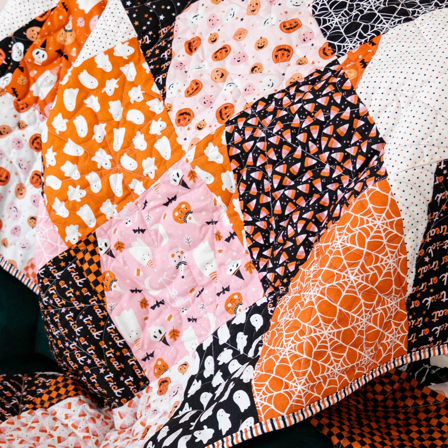 👻 The Little Haunts Quilt – Spooky & Cozy Patchwork