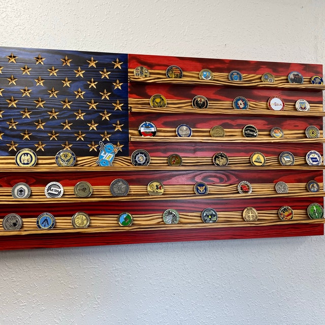 【Buy 2 Free Shipping】Challenge Coin Display Rack Holder - Rustic American Flag