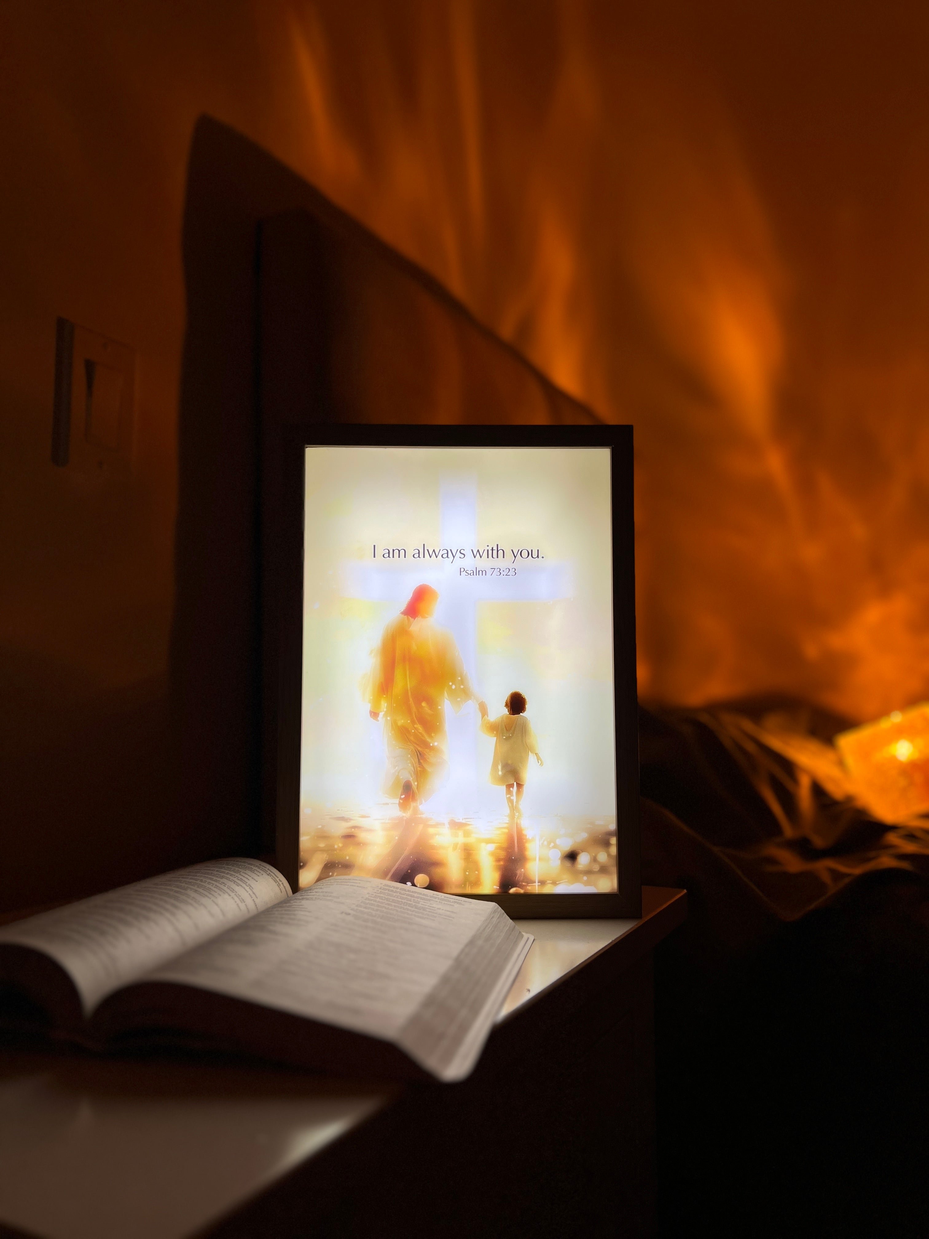 🔥Last 4 hours Sale: Save 60%- ✝🙏He Is With Me -- The Jesus Lamp