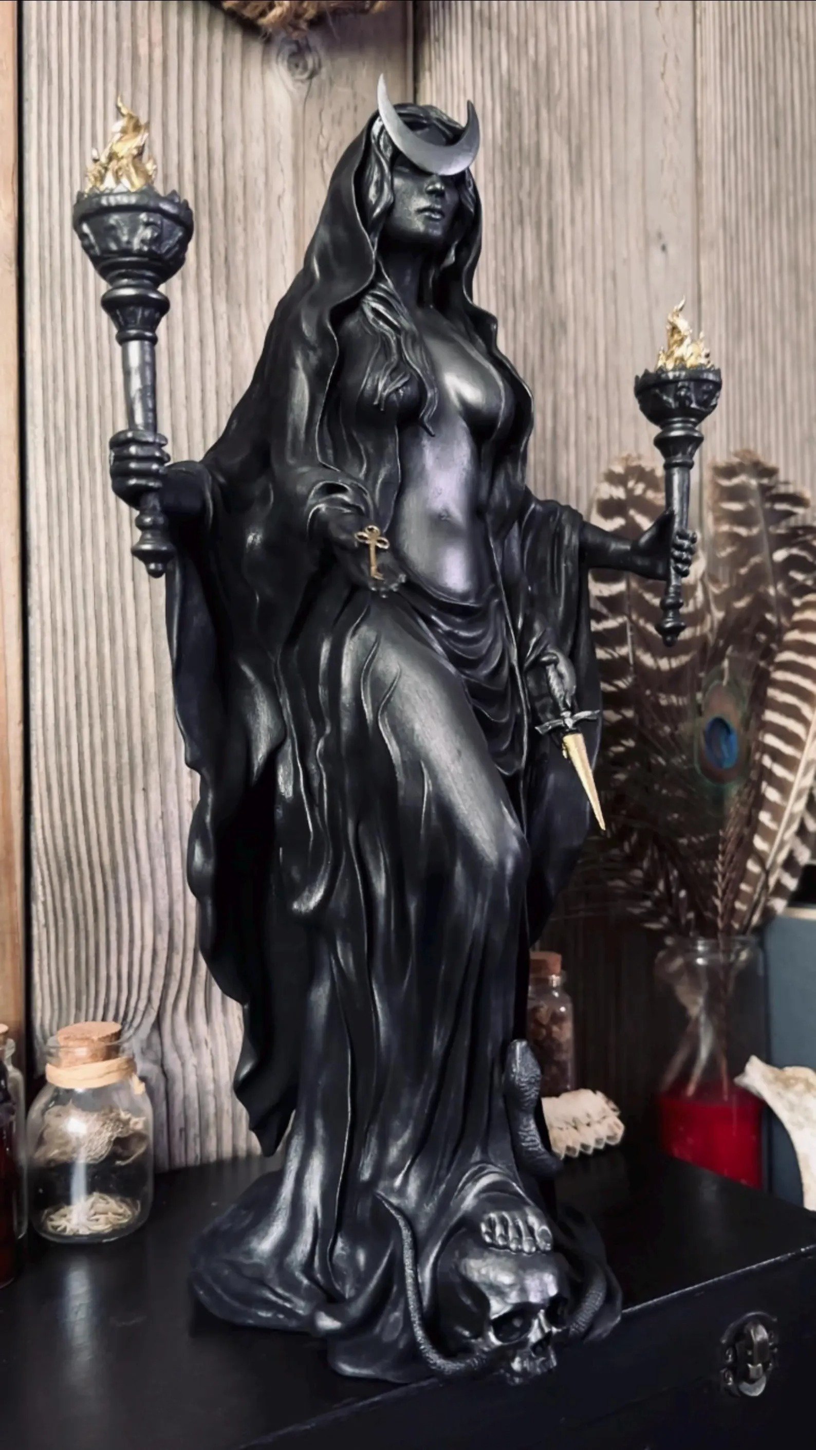🔥Last Day 70% OFF🔮Hekate Niktipolos, The Witch of The Night🧙‍♀️