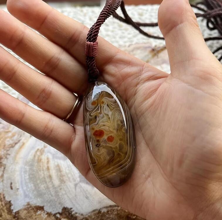 🔥Natural Twining Line Agate Rough Stone Pendant- Buy 3 Get 2 Free!