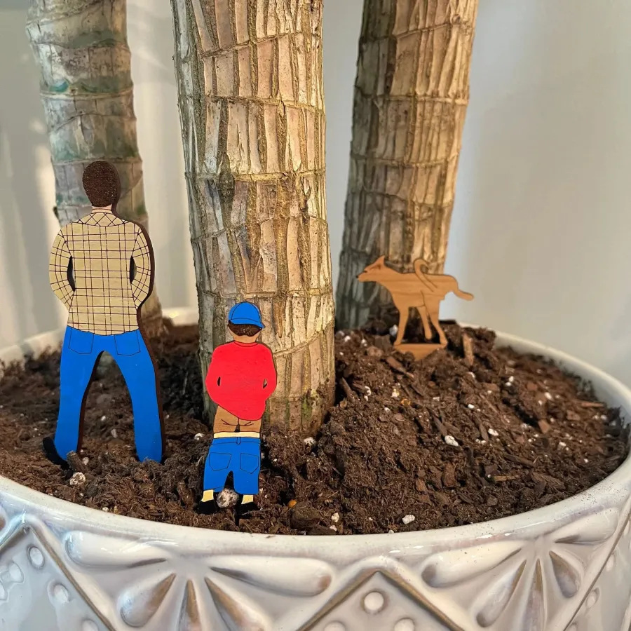 😂Fun potted wooden mini card- father,son & dog