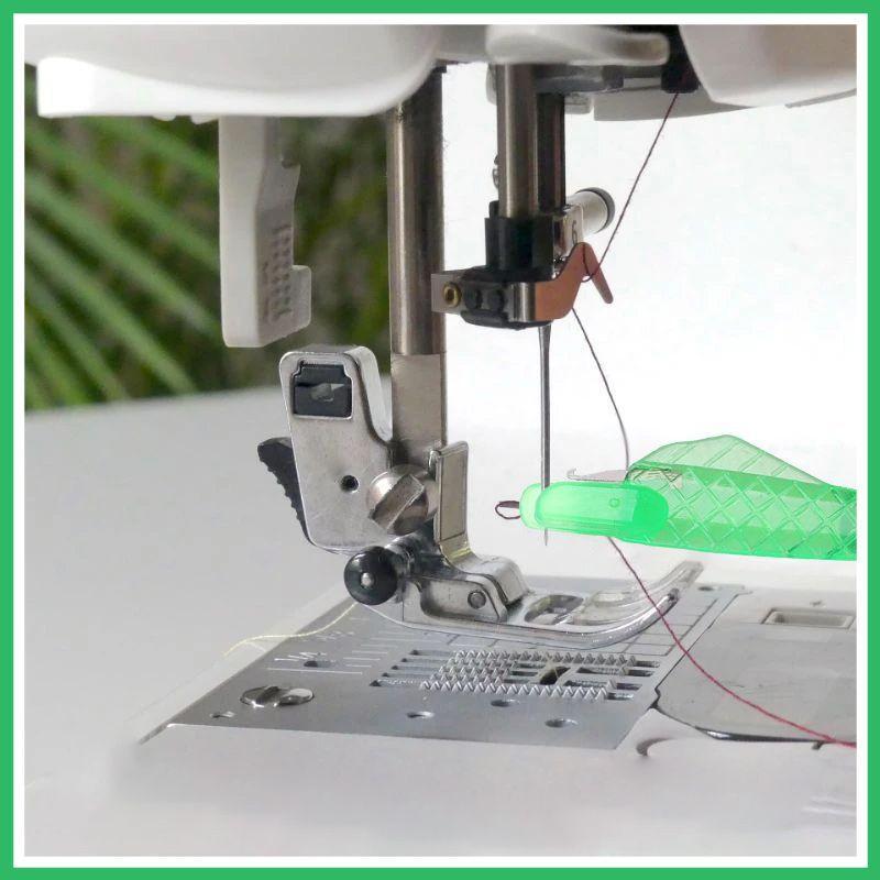🎅(Early XMAS Sale - 49% Off ) Automatic Sewing Needle Threader (3 PCS)🎁BUY 3 Get Extra 20% Off